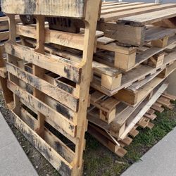 Free Wooden Pallets 