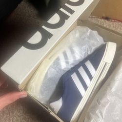 Adidas Mens size 13 - VL Court 3.0