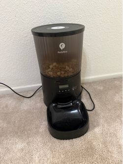 Automatic Pet Feeder