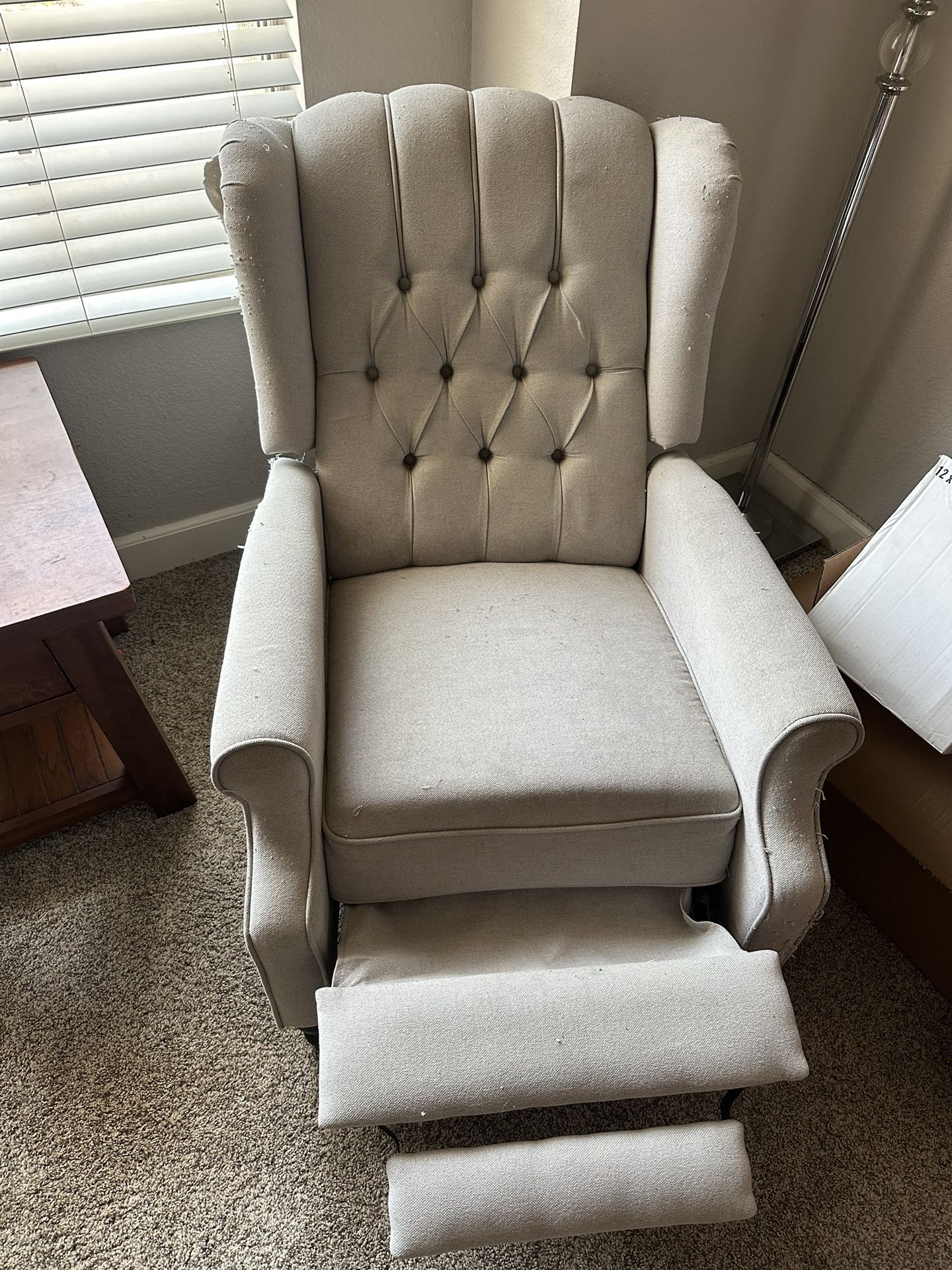 2 Reclining Chairs