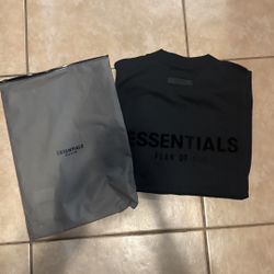 black essential shirt