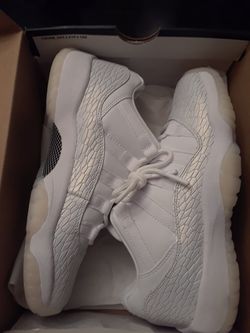 Brand new women/kids retro jordan 11 size 4.5