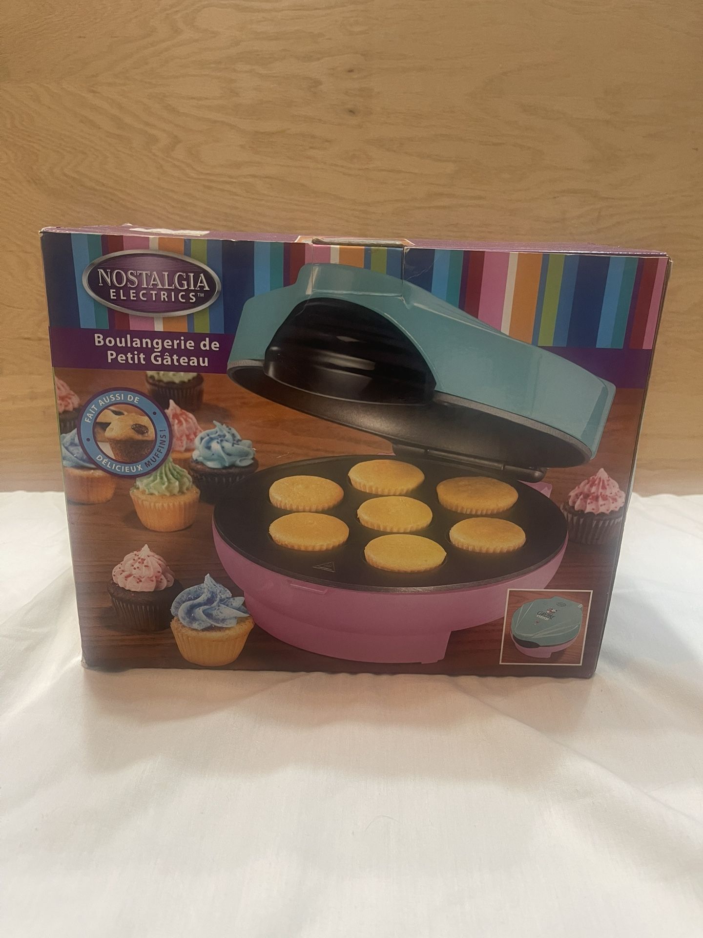 Nostalgia Electrics Mini Cupcake Maker