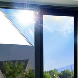 Privacy screen and blackout screen