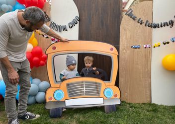 Bus Photo Prop Backdrop 4x4 Like New 