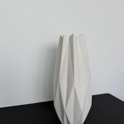 White Deco Modern Ceramic Vase - Lg