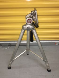 Vintage retro topman tripod extends 55-60”