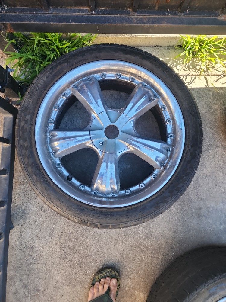 18 Inch Rims Wheels & Tires 245 40 Zr 18 for Sale in Long Beach, CA