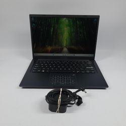Asus Vivobook 14 X1404Z 14" i3-1215U 1.2GHz 8GB RAM 128GB SSD