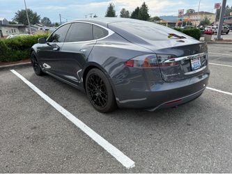 2015 Tesla Model S