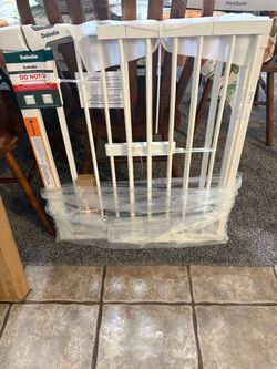 Brand new Babelio White Baby , dog cat Safety Gate