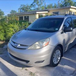 2004 Toyota Sienna