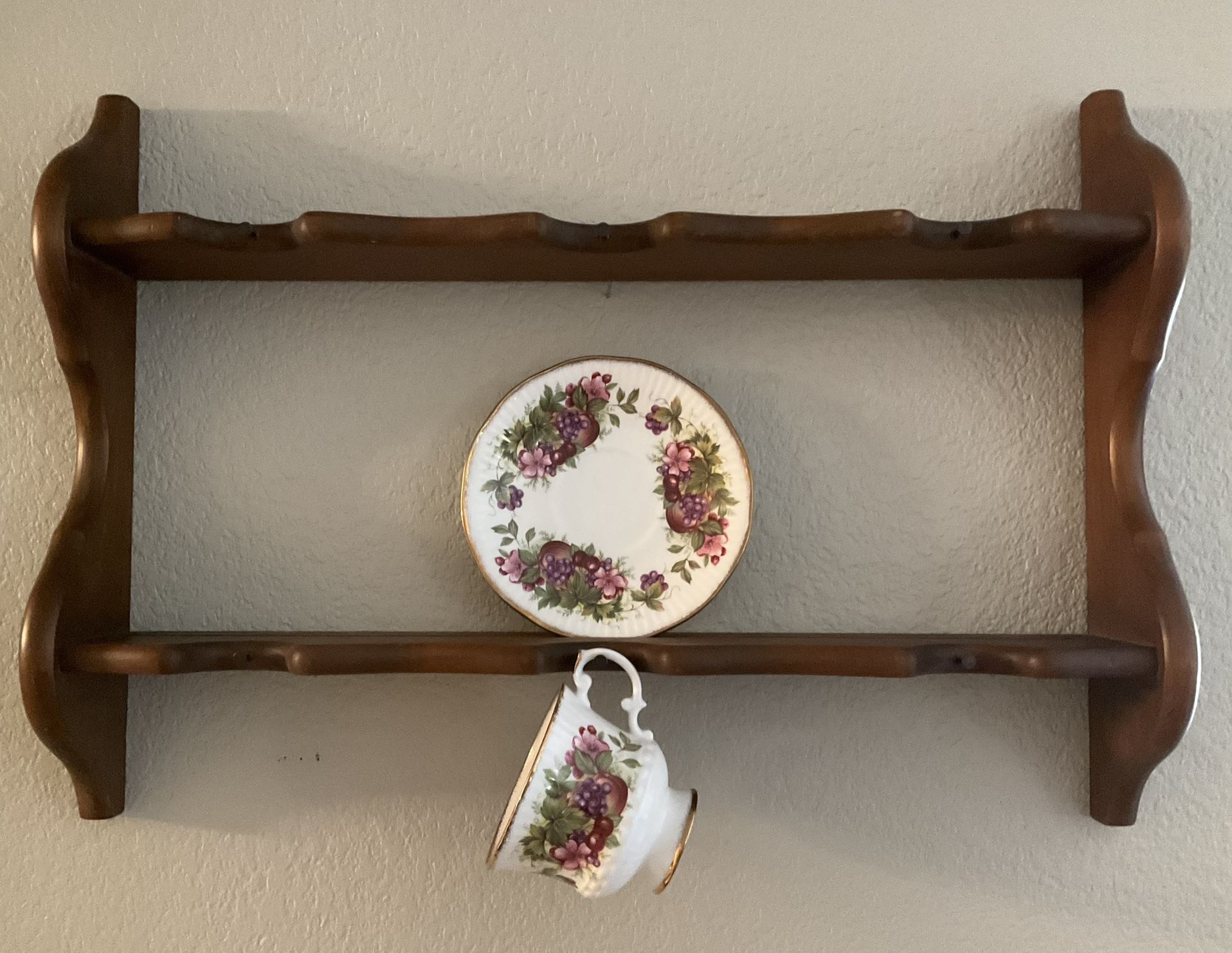 Tea Cup Saucer Rack (holds 6 sets)