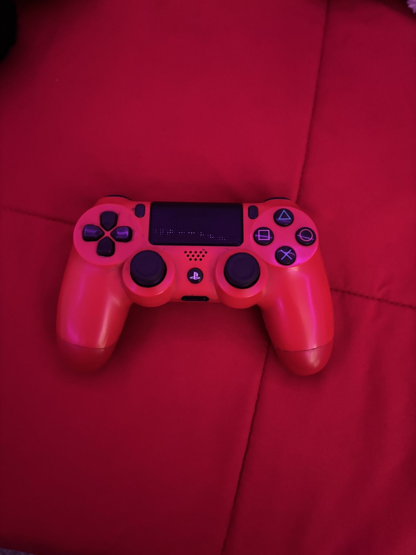 DualShock PS4 Red Controller