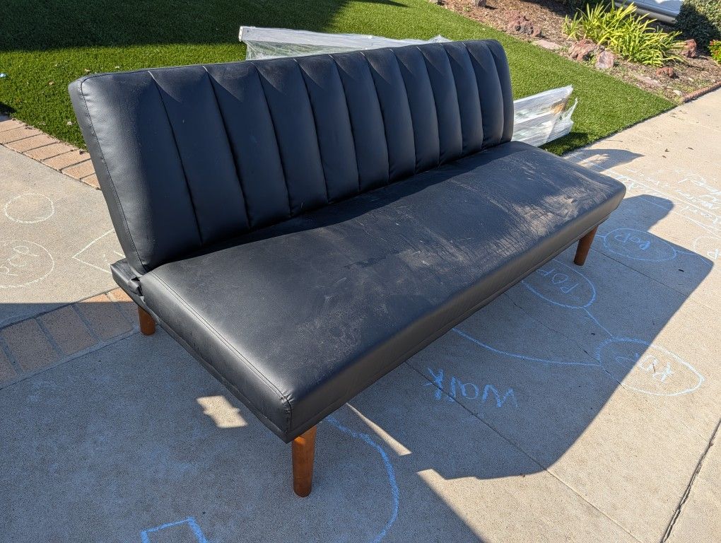Free Black Sofa 