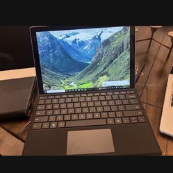 Microsoft Surface Pro 7+  Include Pen And Keyboard 