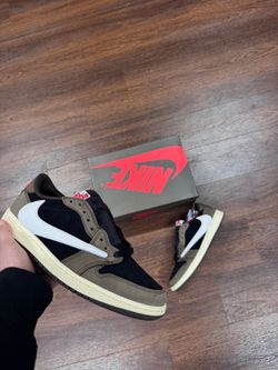 Travis Scott Air Jordan 1 Retro Low - Mocha