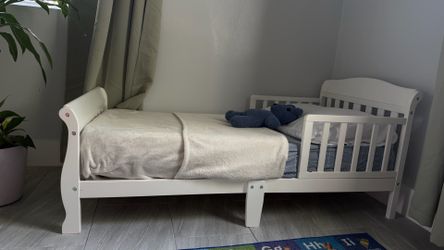 Toddlers bed