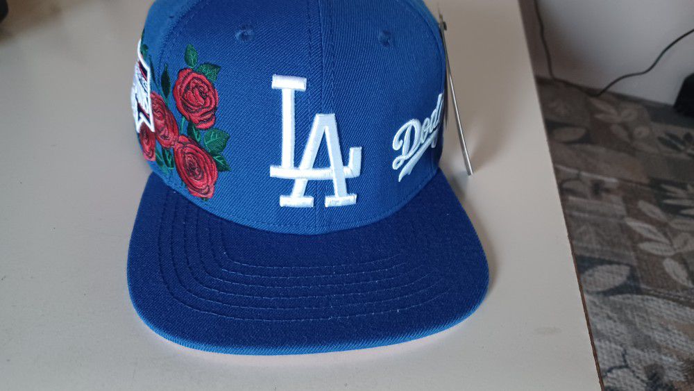 Pro Standard Dodgers Roses Snapback Hat in Royal Blue One Size | WSS
