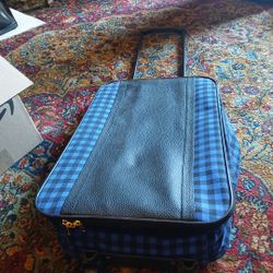 Rolling Luggage Zippered Suitcase