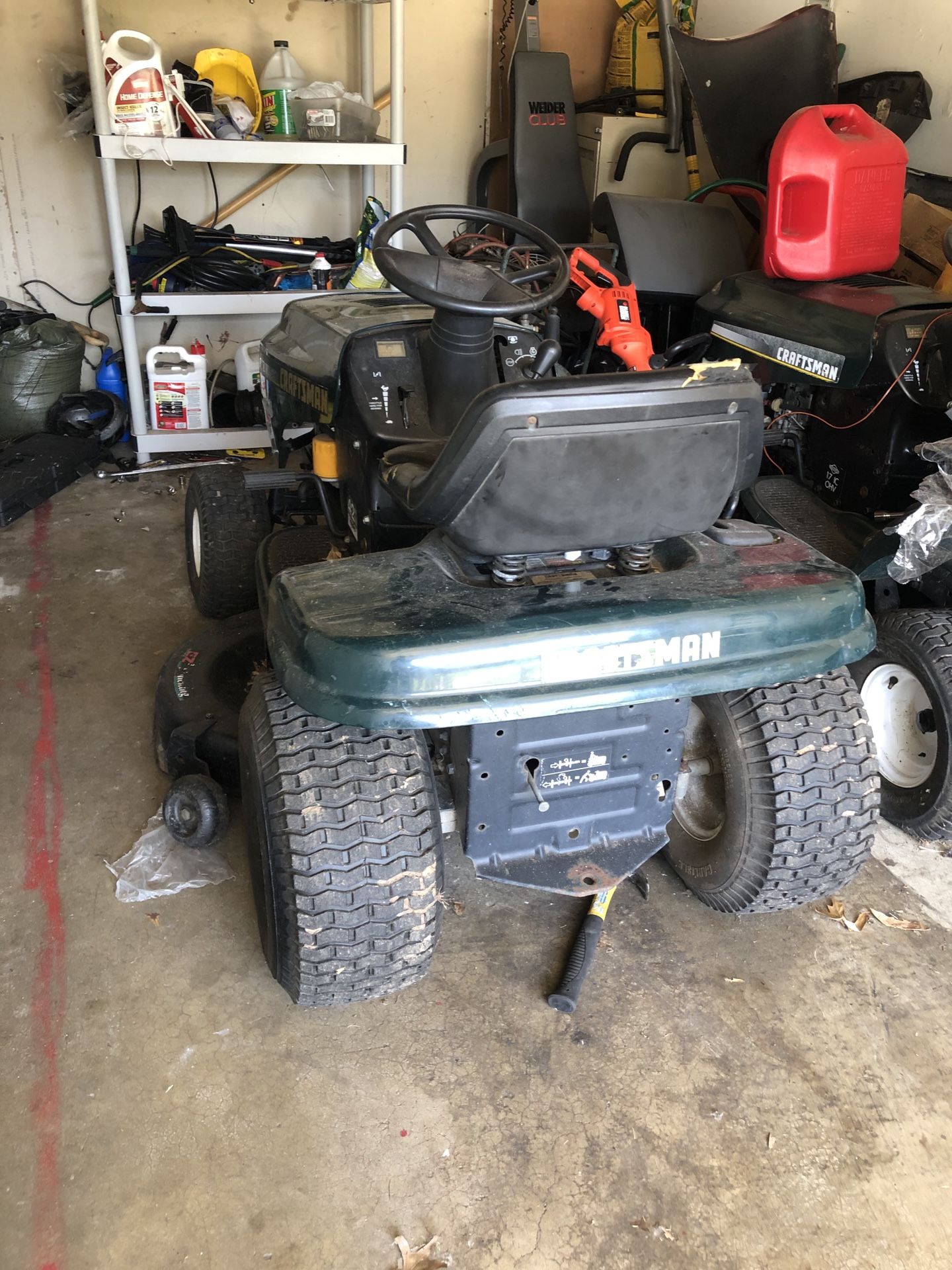 Craftsman riding lawn mower