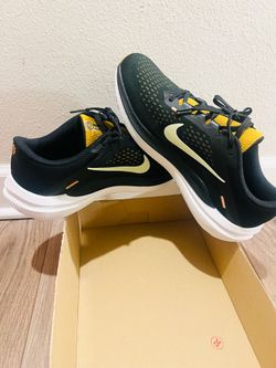 Nike Winflo Running Shoe Size 11 For Men’s