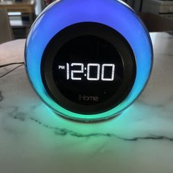 iHome AM/FM / Bluetooth Radio/ Alarm Clock