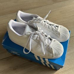 Adidas Sneakers