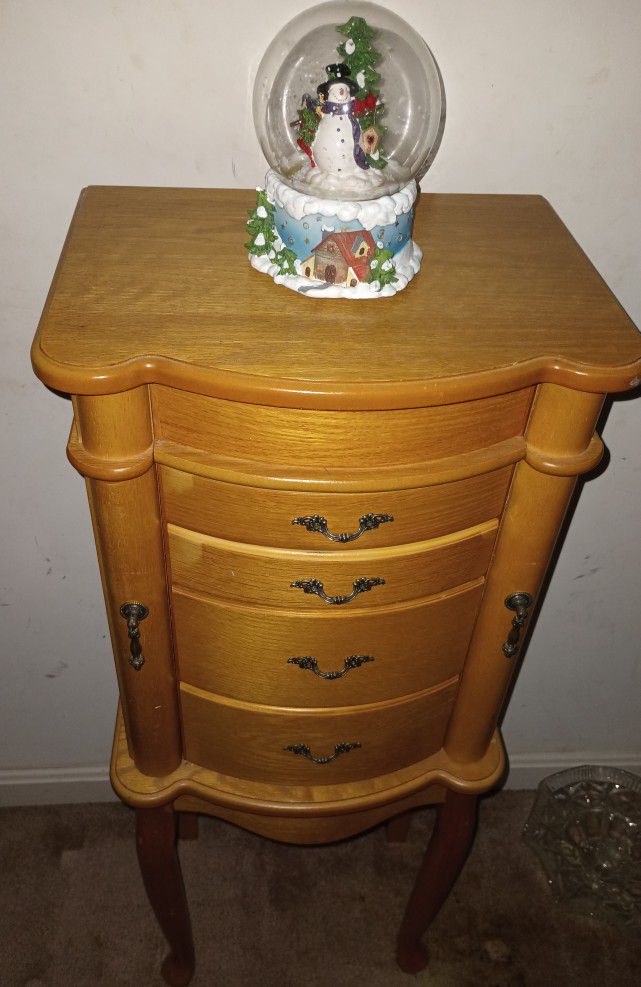 🎀 Nice Gift - Jewelry Armoire / Jewelry Box - holds lots of jewelry