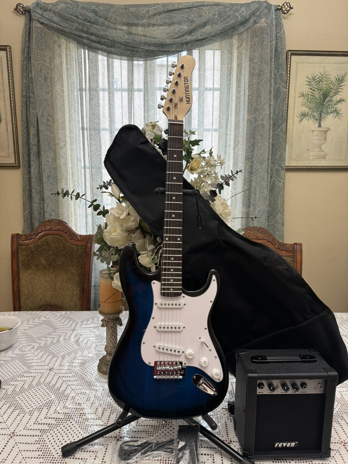 Huntington Electric Guitar Package