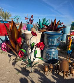 🌞 Bring the Desert Home – Metal Yuccas, Cacti & Prickly Pears