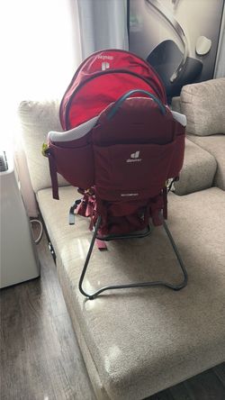 Hiking backpack with baby seat