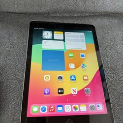 IPad 6th Gen 32gb WiFi +cellular 
