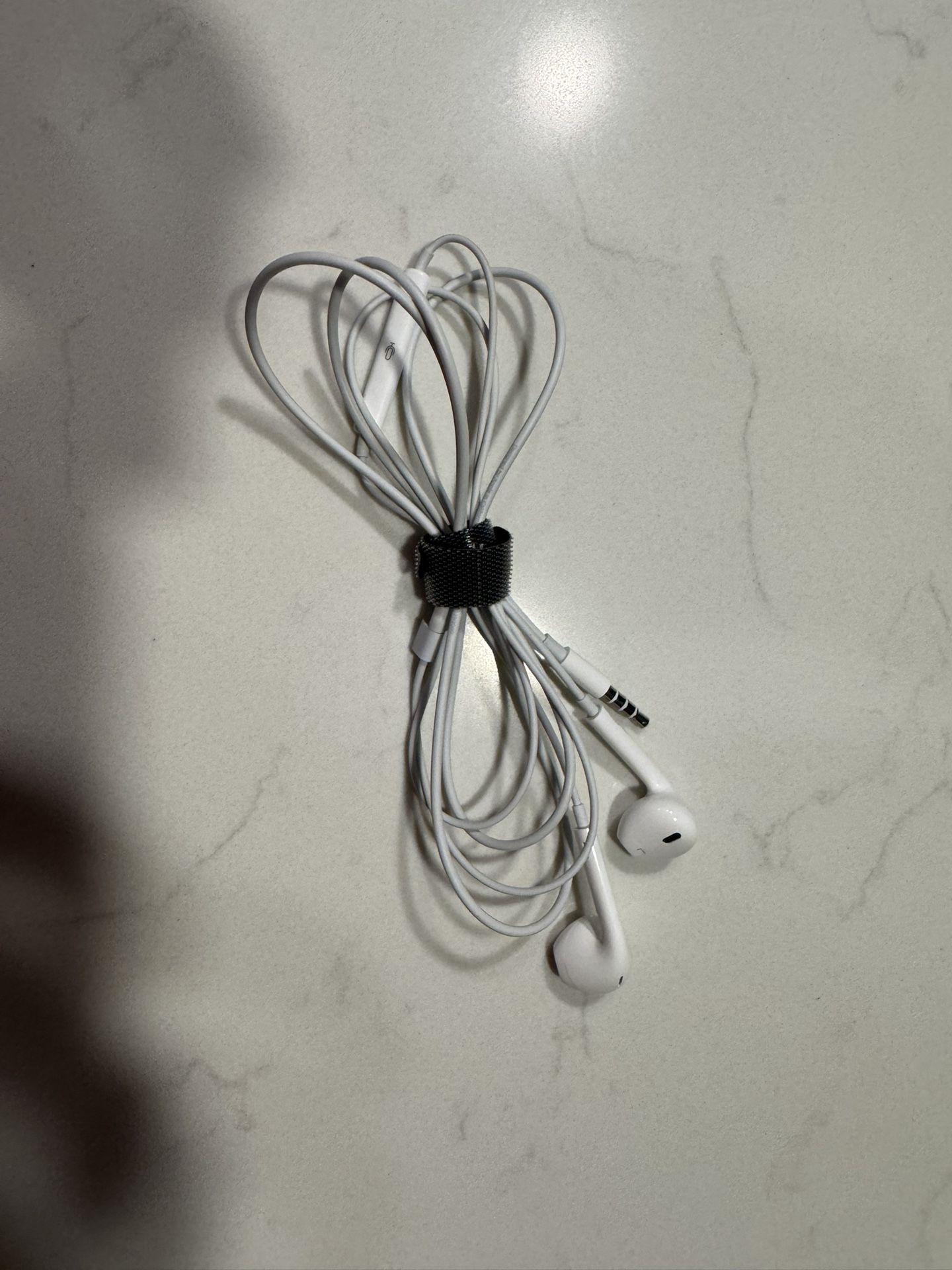 Apple Wired EarPods 3.5mm Plug