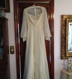 Wedding Dess size 7-8 Vintage ILGWU