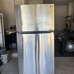 Full Size LG Fridge/Freezer