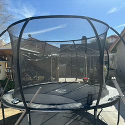 Trampoline 10ft