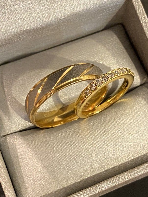 UniseX 18K Gold plated Luxurious Mathing Ring Set - Code GO20