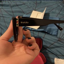 Brand: Gucci GG0460S 001