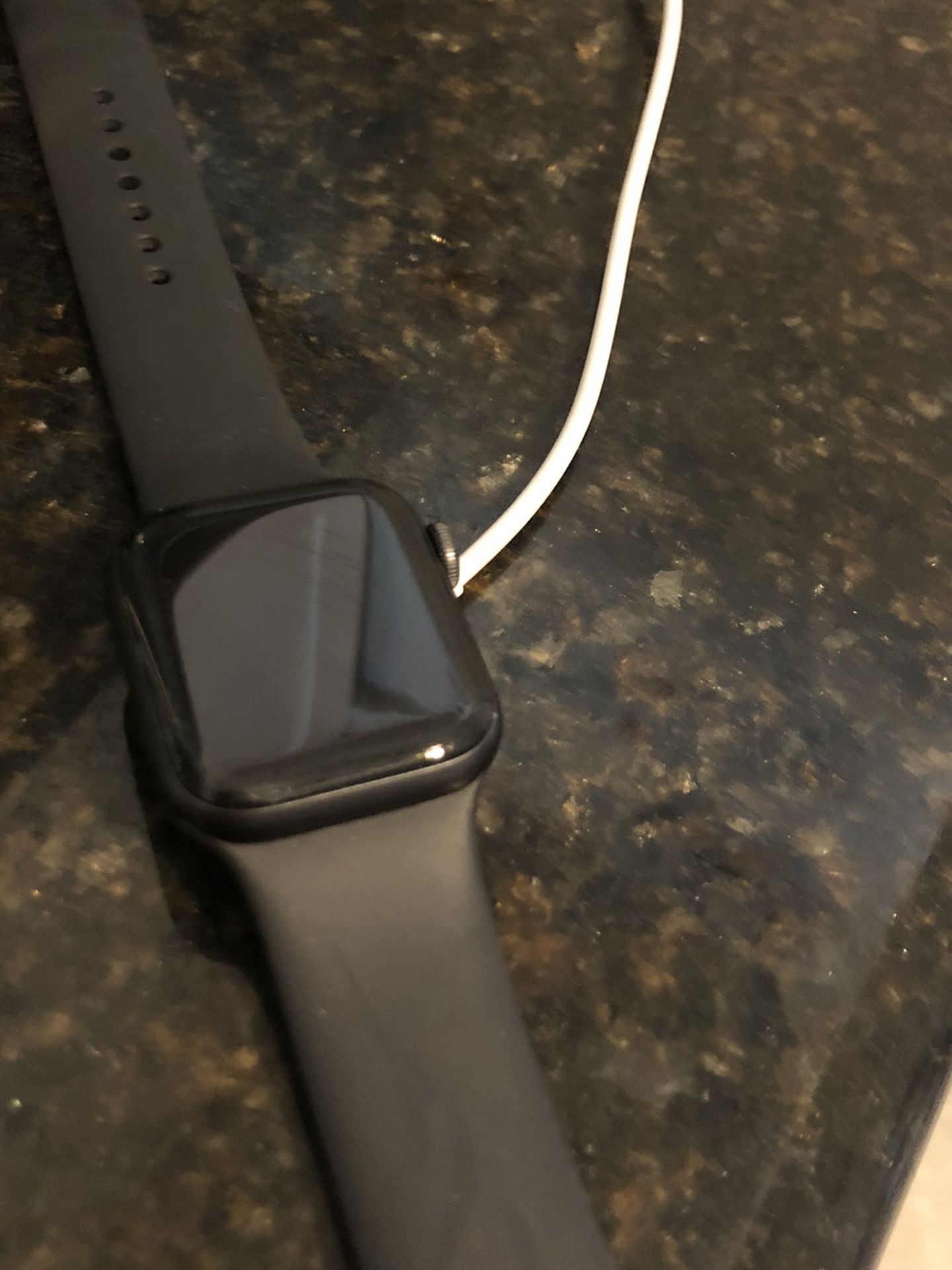 32mm Series 5 Apple Watch