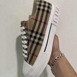 Burberry Shoes 