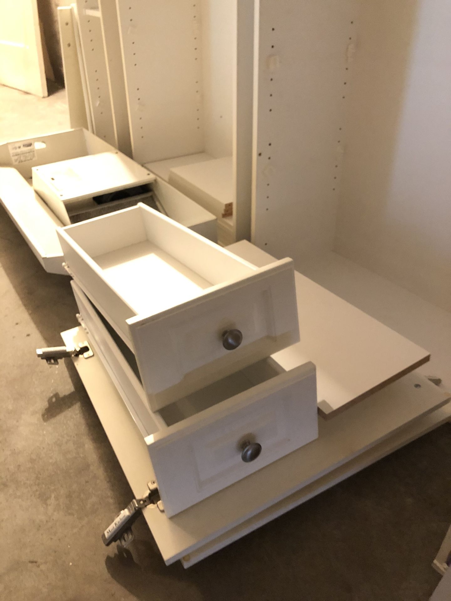 White shaker cabinets and drawers