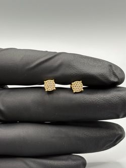 VVS1 Moissanite Gold Cluster Stud Earrings