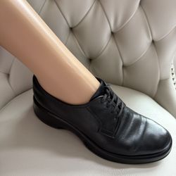 Y2K Vintage Italian-Made Women’s Black Leather Lace-Up Shoes Size 9.5