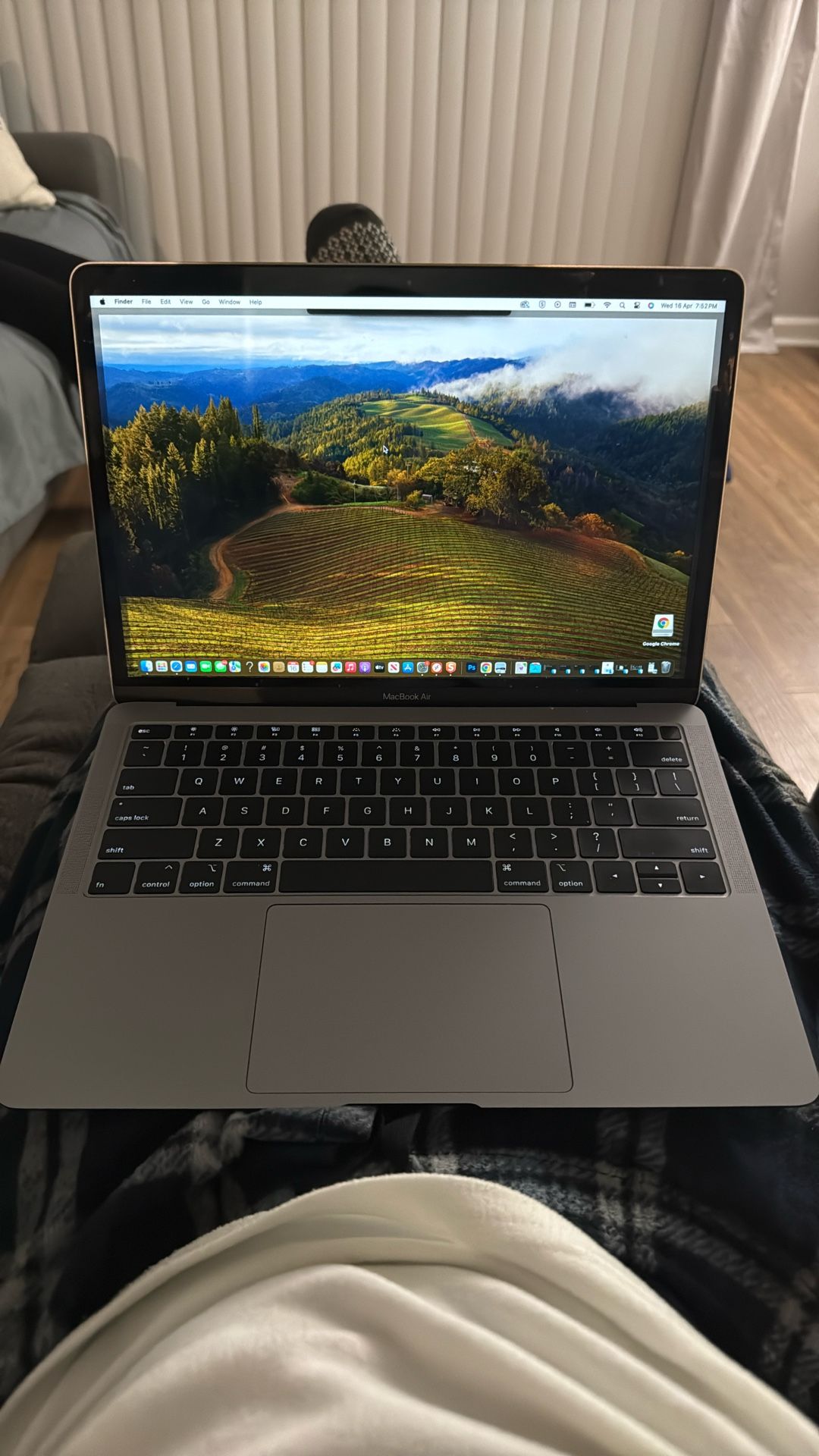 Apple MacBook Air (2018) Intel Core i5 8GB Memory 256GB SSD
