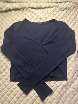 Brandy Melville cropped long sleeve, navy blue