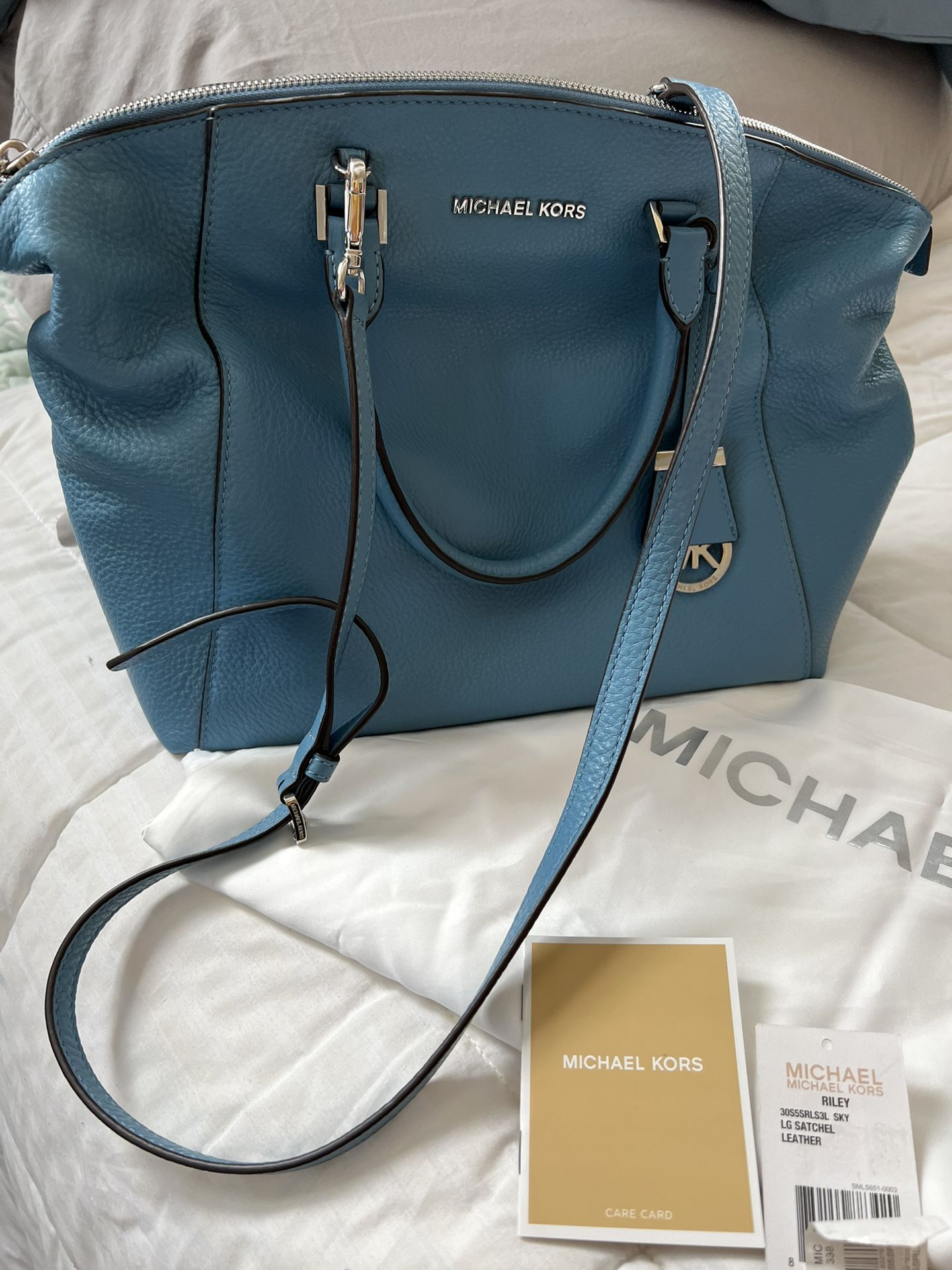 Michael Kors Riley Sky Blue Large Leather Satchel Tons of pockets Pristine Retail $368 Like New