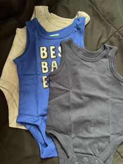 3 Onesies 0-3 Months 