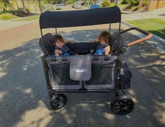 WonderFold 4-seater wagon stroller