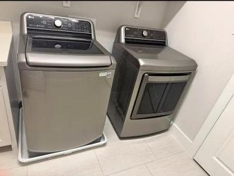 LG Smart Washer & Electric Dryer Set